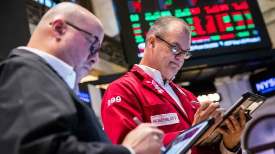 尾盘：美股走高道指涨逾100点